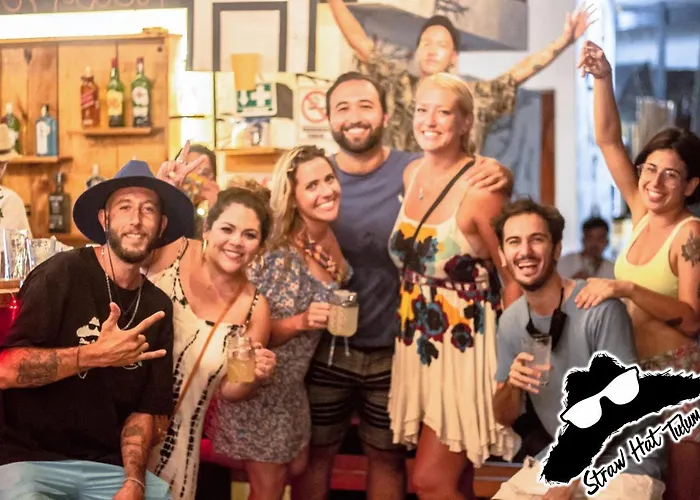 Hostal Straw & Rooftop Bar