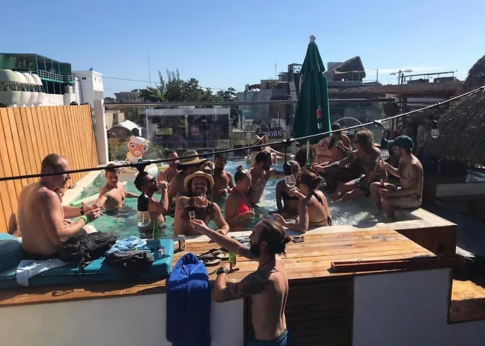 Hostal Straw & Rooftop Bar Tulum